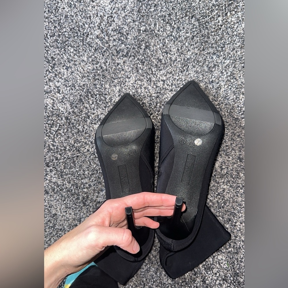 Black heels - Picture 4 of 4